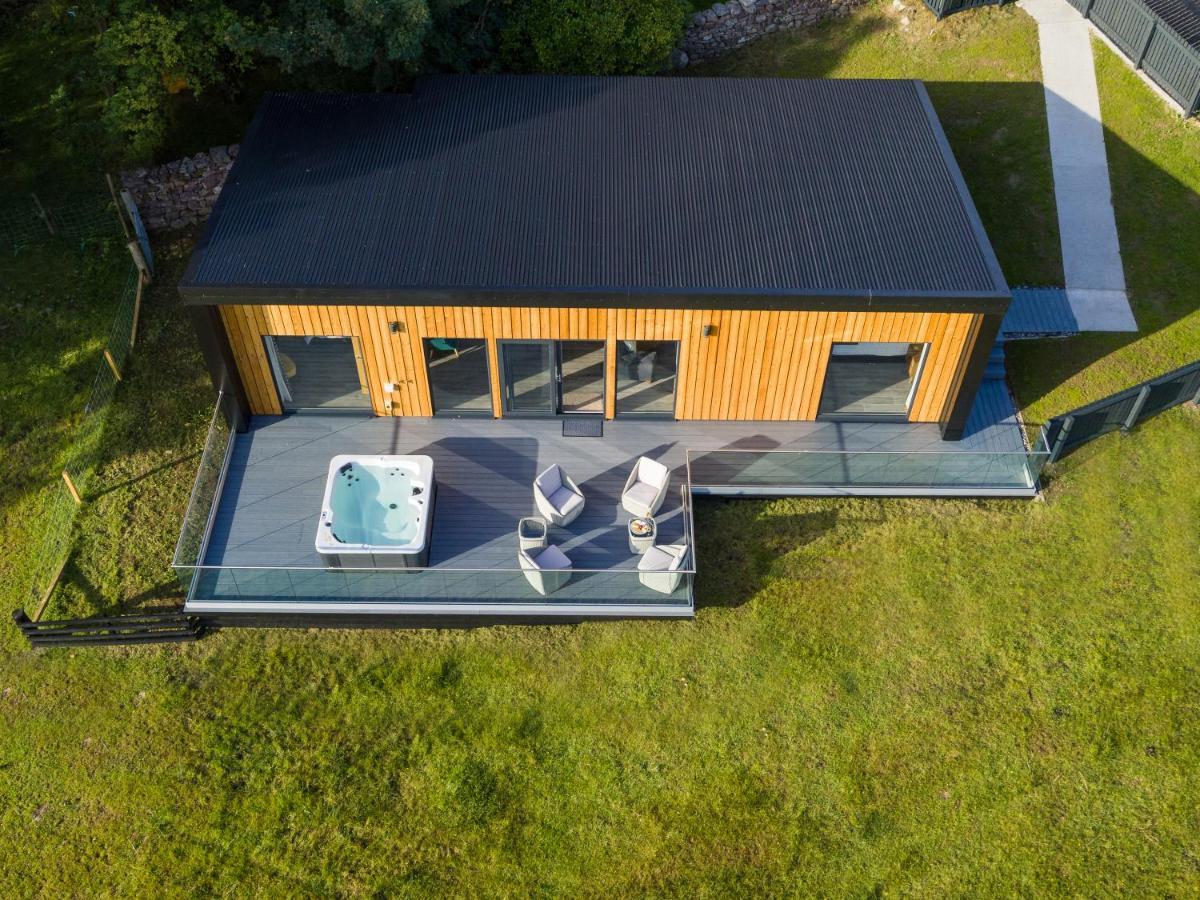 Dundonnell Birches Lodge With Hot Tub מראה חיצוני תמונה